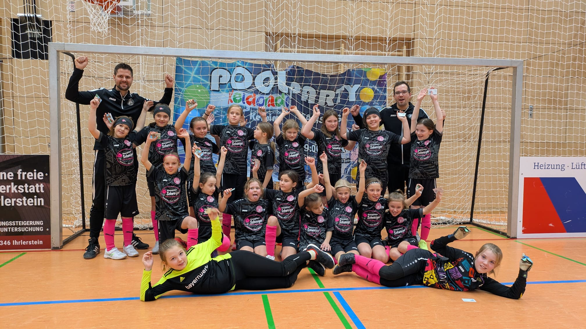 Mannschaftsfoto E- und F-Juniorinnen